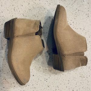 Old Navy little girls ankle bootie- size 7
